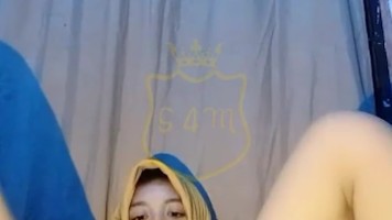 Nissye Ukhti Jilbab Abg Live Colok Memek
