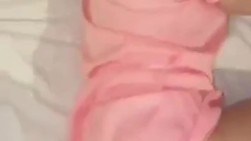 Main Ala BDSM Cacul Pink Tiduran Pasrah di Entot